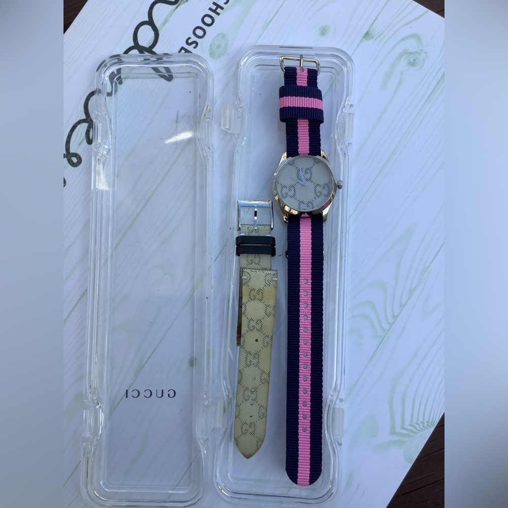 Authentic GUCCI ladies wristwatch ๐๐ - Picture 10 of 12